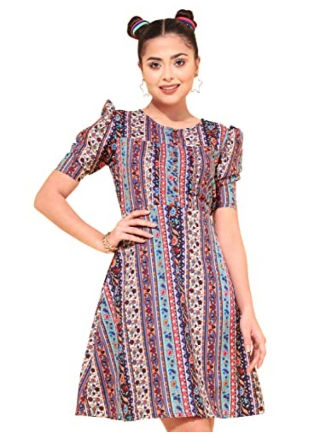 Oomph! فستان وردي قصير من قماش الكريب، بياقة دائرية وأكمام منفوخة، بتصميم رائع! - md619l - Image 1