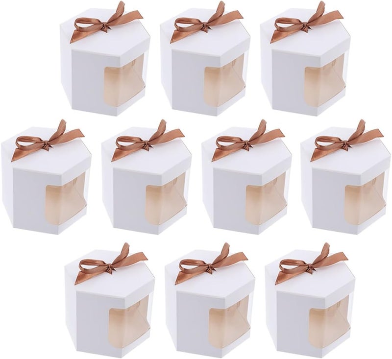 JEWEDECO 10 قطع صناديق حلوى كرتونية بيضاء صغيرة مقاس 7x7x7 سم مع شريط زخرفي على شكل فيونكة، صناديق تخزين ورقية للحلويات، مناسبة لتغليف هدايا الزفاف والحلويات - Image 1