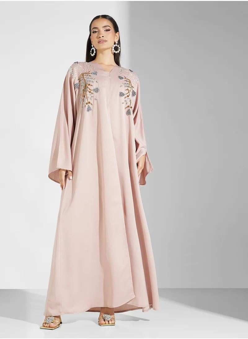 هيا كلوزيت V-Neck Embroidered Flared Sleeve Abaya