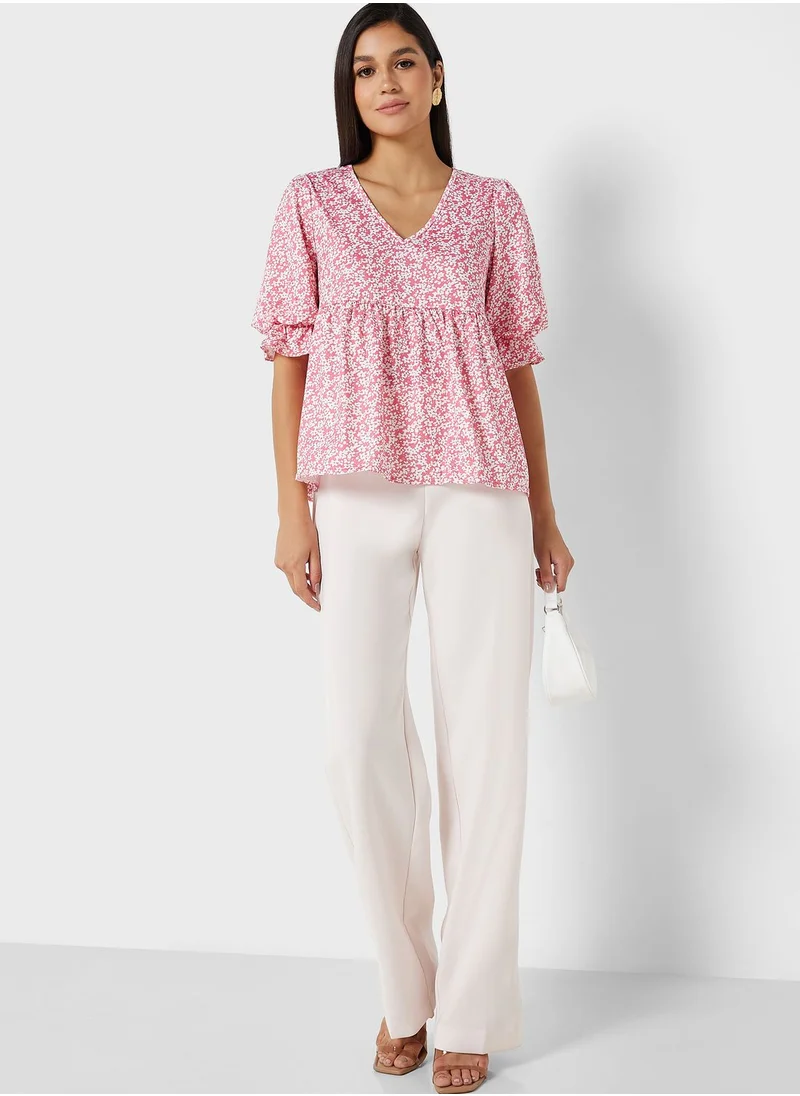 In the style Jac Jossa Pink Floral Print Smock Top With Puff Sleeves