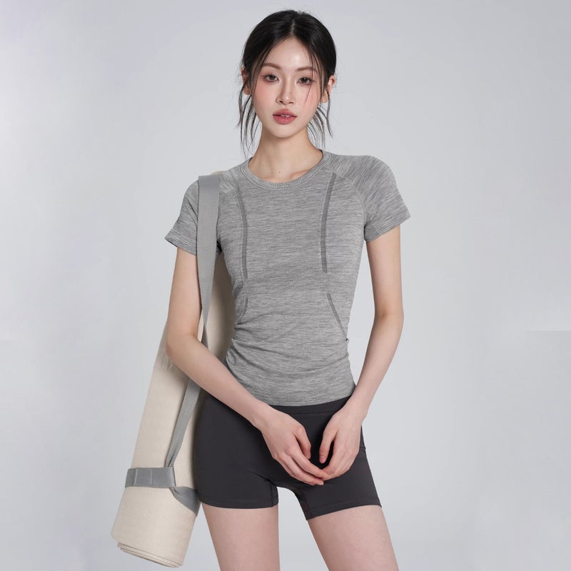 Women's Seamless Quick-Dry Yoga T-Shirt - Image 3
