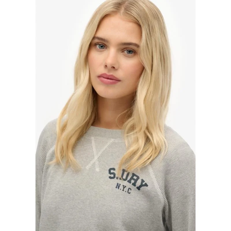 سوبر دراي Athletic Essentials Graphic Long Sleeve Top