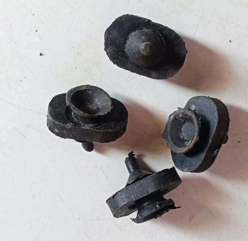 Rubber Leg Bush for Mixer 4 Pcs MB 0003  - Image 1