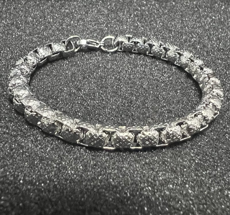 THE MEN THING DOMINEERING - Stainless Steel Bracelet, European trending Style for Men & Boy (7mm - 8 inch) - Image 4
