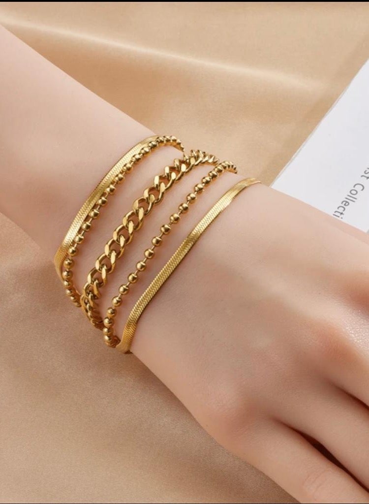 إيكوال اسوارة نسائية أنيقة من الاستانلس ستيل مطلية باللون الذهبي عيار 18 - Image 1