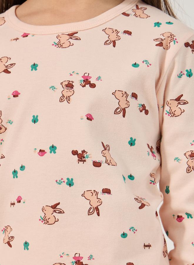 ستايلي طقم بيجامة وتيشيرت بياقة دائرية وطبعة شاملة - Image 4