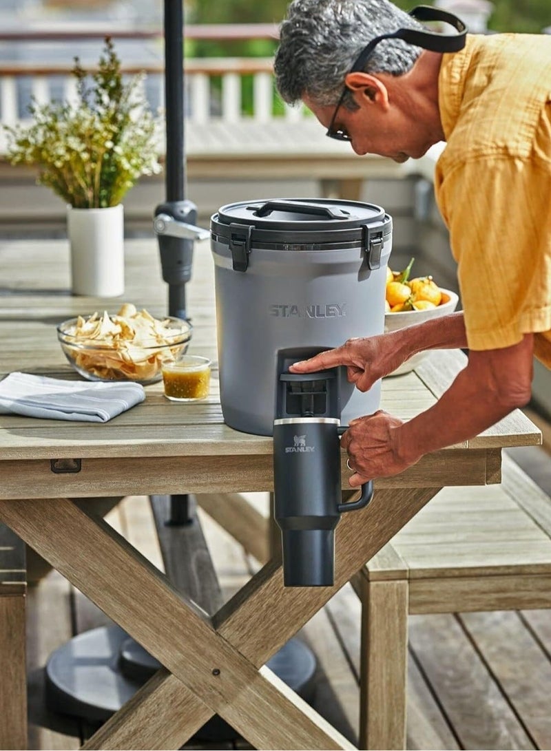 Stanley Stanley 40oz Quencher H20 Flowstate Stainless Steel Vacuum Insulated Tumbler with Lid and Straw for Water, Iced Tea or Coffee, Smoothie and More, Cream (Black)  - Image 4