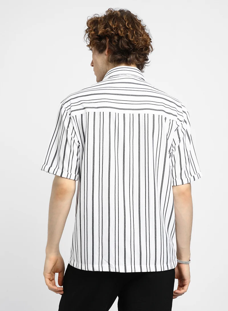 كامبوس سوترا Men's Daisy White Halo-Striped Utility Shacket