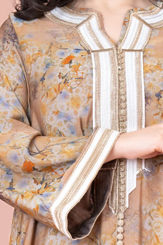 اكسا جلابية زهور مطرزة نقوش زهور
