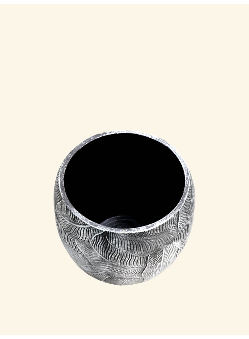 أصيص زراعة إسمنتي عصري (30×27 سم) – أصيص مزخرف بنقوش أوراق للاستخدام الداخلي والخارجي - Image 4