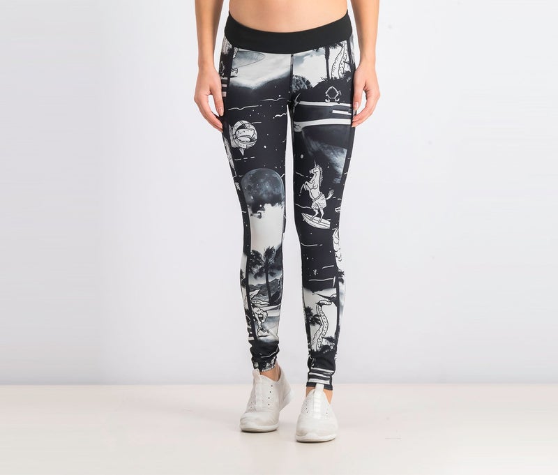 Reebok Women Printed Crossfit Stylish Leggings, Black and White  - Image 1
