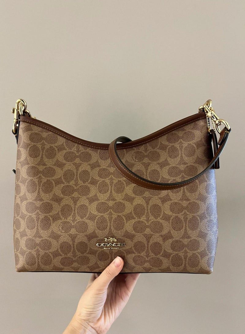 كوتش اوت ليت حقيبة كتف متوسطة الحجم بتصميم لوريل الكلاسيكي من كوتش - Image 2