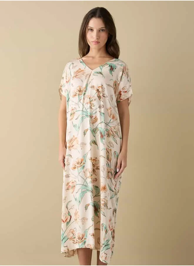 FAV All-Over Floral Print Kaftan Night Gown with V-neck and Slit Detail