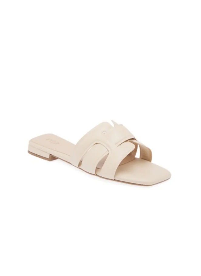 فايور Trendy Flat Sandal