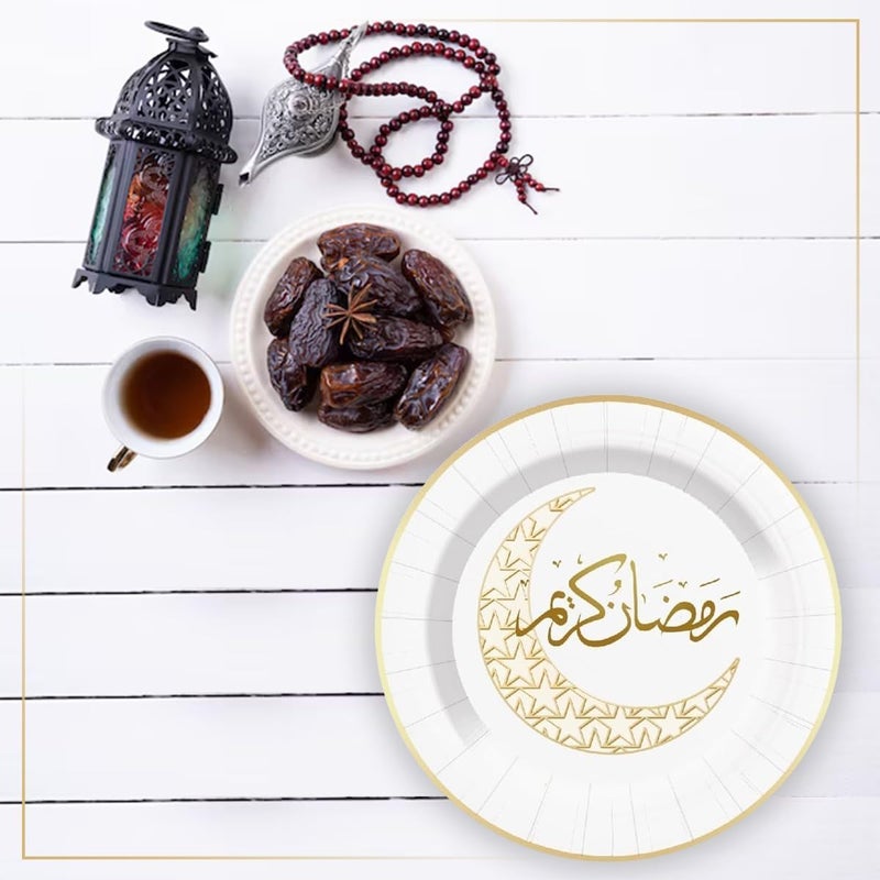 ذا بارتي بوبير أطباق ورقية رمضان كريم - عبوة من 8 قطع - 7 بوصة - تصميم أنيق بهلال ذهبي وخط عربي، أدوات مائدة إسلامية للإفطار والسحور وديكور العيد - Image 3