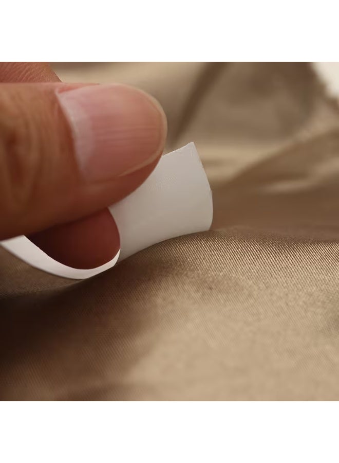 شريط لاصق مزدوج الوجه للملابس والحجاب، شفاف غير مرئي، مثبت لاصق للفساتين والوشاح ضد إظهار الجلد، اشرطة لاصقة طبية آمنة للبشرة، لاصق قماش فوري لتثبيت حواف الملابس وفتحات الصدر، حل سحري لثبات الوشاح والحفاظ على الحشمة، 72 قطعة لاصقة عملية وسهلة الاستخدام، اشرطة لاصقة قوية لا تترك أثراً. - Image 2