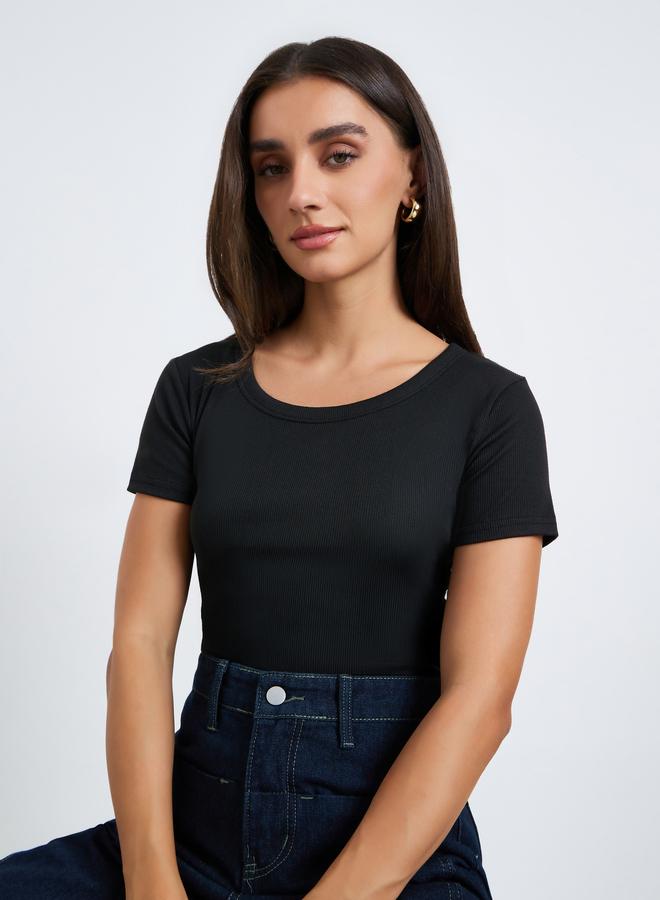 ستايلي بلوزة محبوكة مضلعة بأكمام قصيرة - Image 5