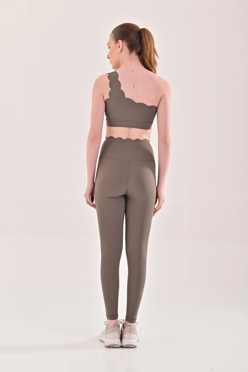 Esso5  Scalloped High Rise Leggings for Women | Best Price UAE