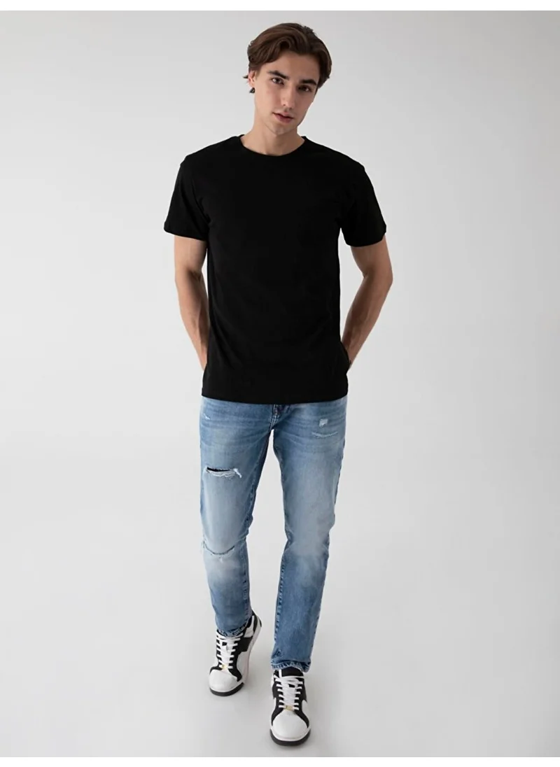 ال تي بي Black T-Shirt