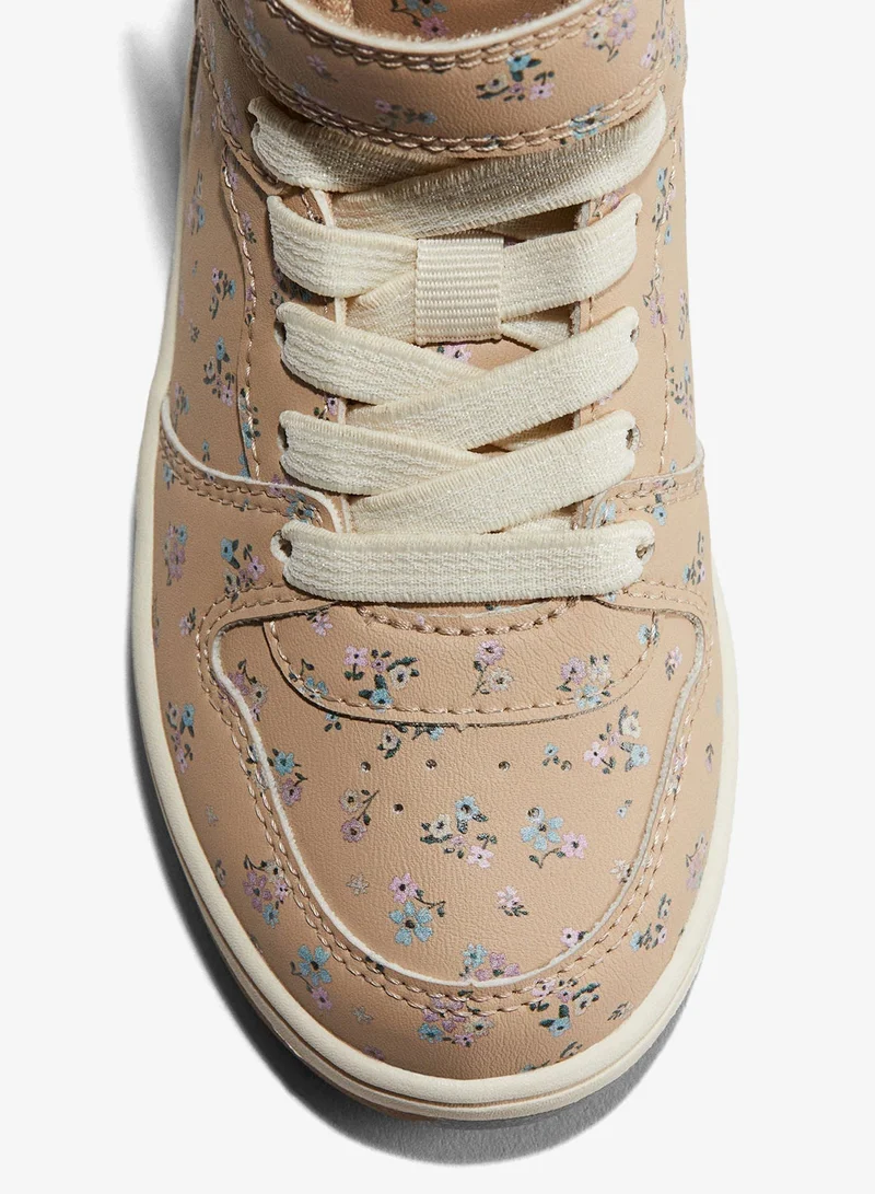 اتش اند ام حذاء رياضي بساق مرتفعة