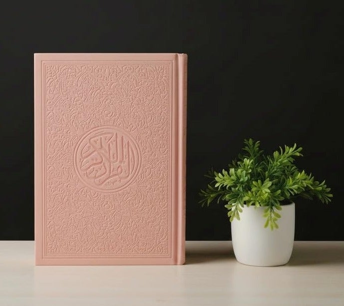 electronic accessories and Quran - Image 1