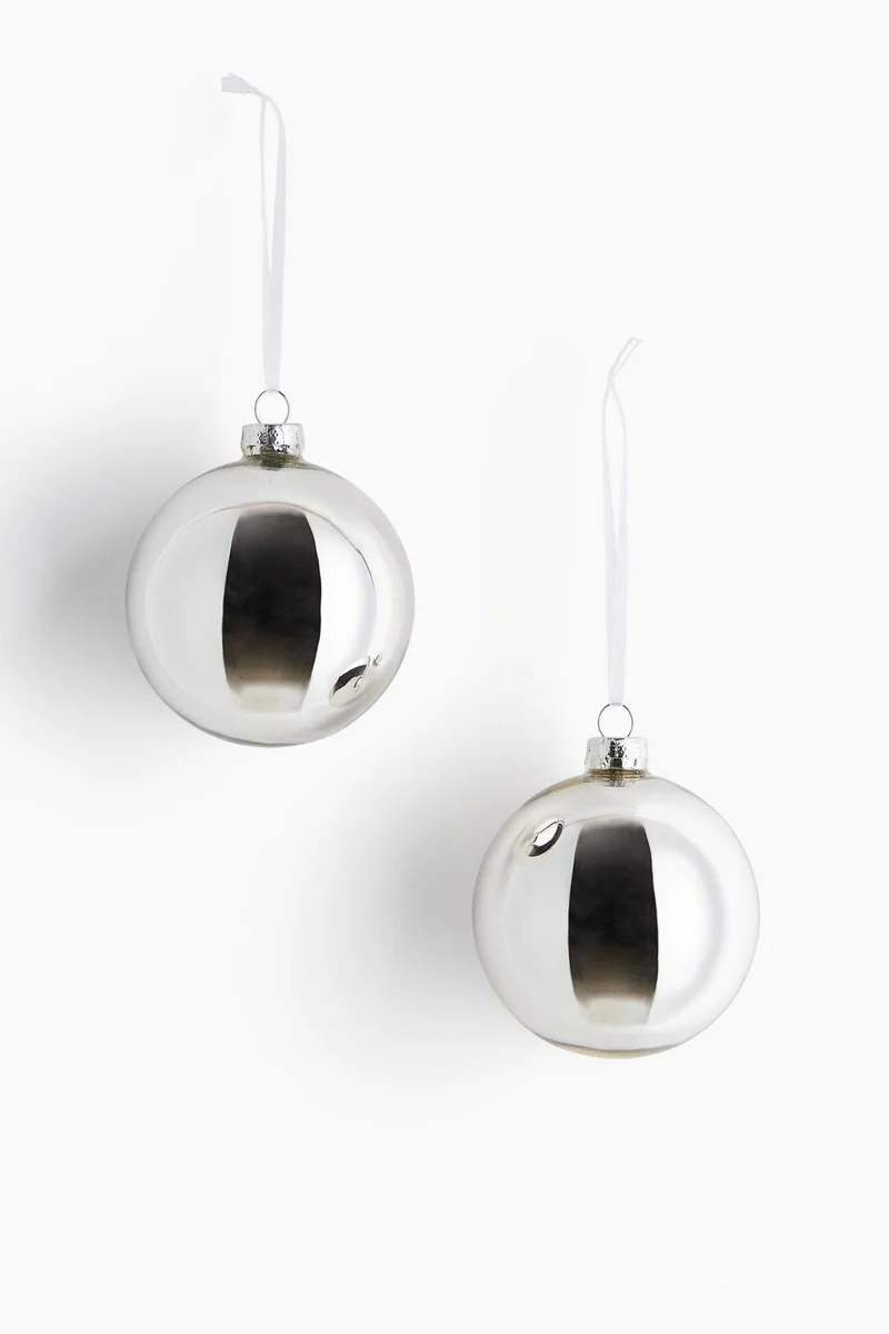 H&M 2-pack glass baubles