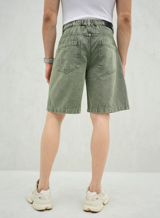 SASSAFRAS Sassafras Men Green Washed Denim Relaxed Fit Carpenter Shorts