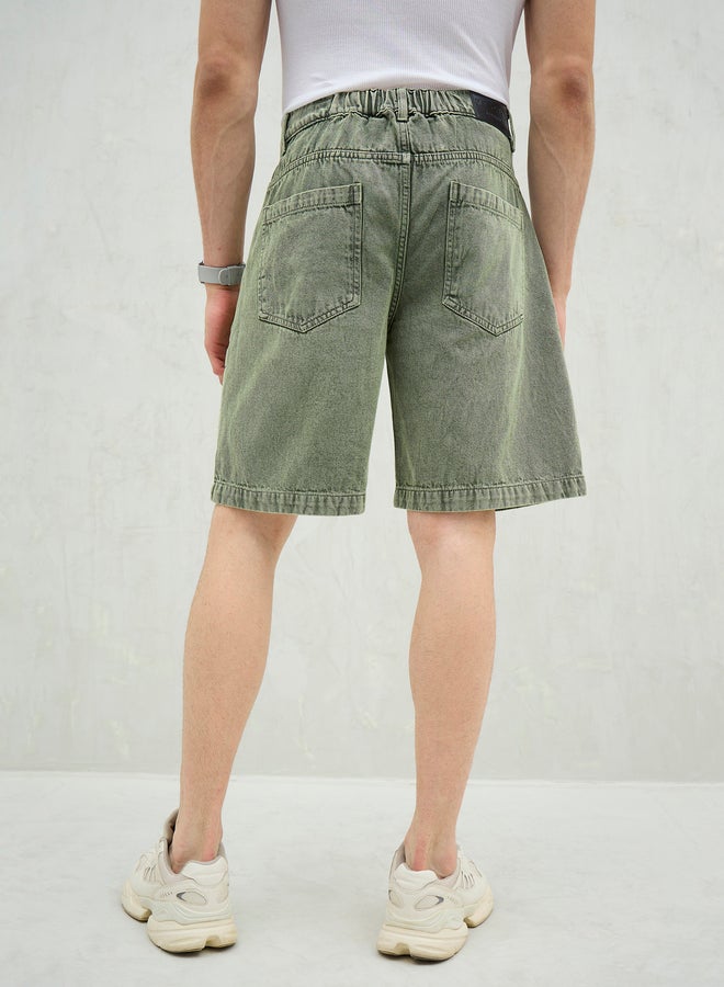 SASSAFRAS Men Green Washed Denim Relaxed Fit Carpenter Shorts - Image 5