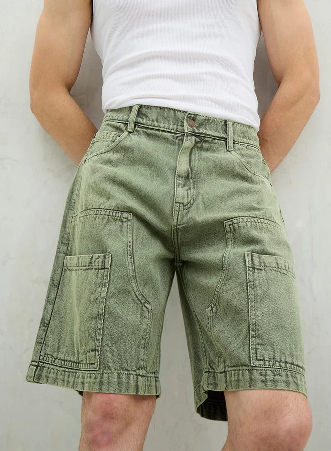 SASSAFRAS Sassafras Men Green Washed Denim Relaxed Fit Carpenter Shorts
