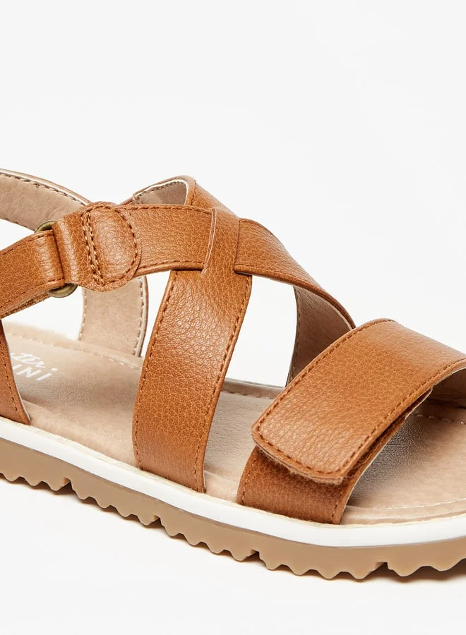 سيد دوتشيني Boys Textured Cross Strap Sandals with Hook and Loop Closure
