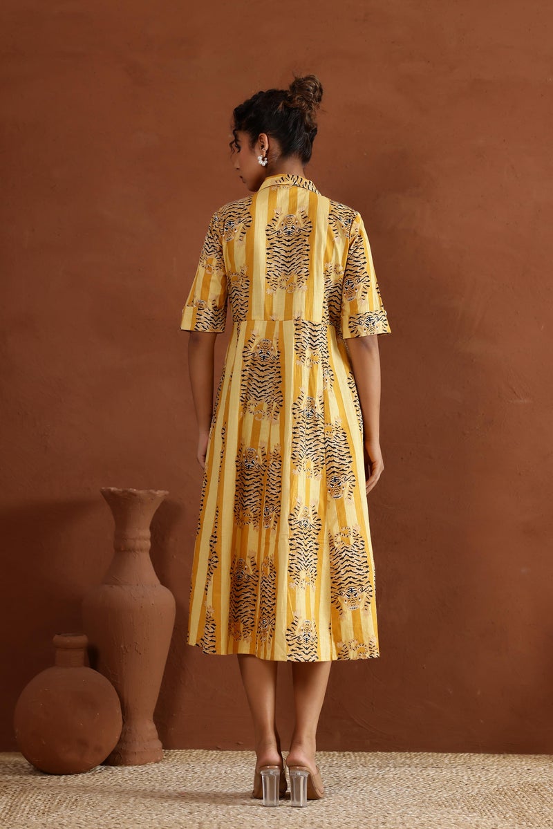 Label Flavia Women Yellow Printed Fit & Flare Maxi Dress - Image 3