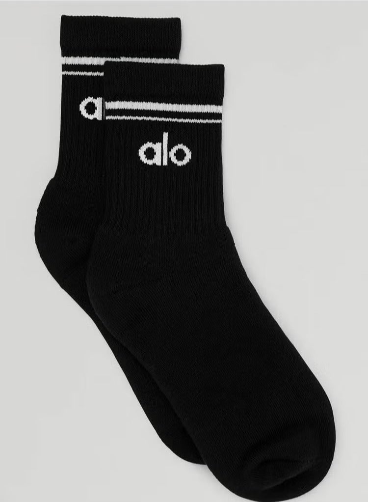 alo Alo Yoga Unisex Half-Crew Throwback Sock - Image 1