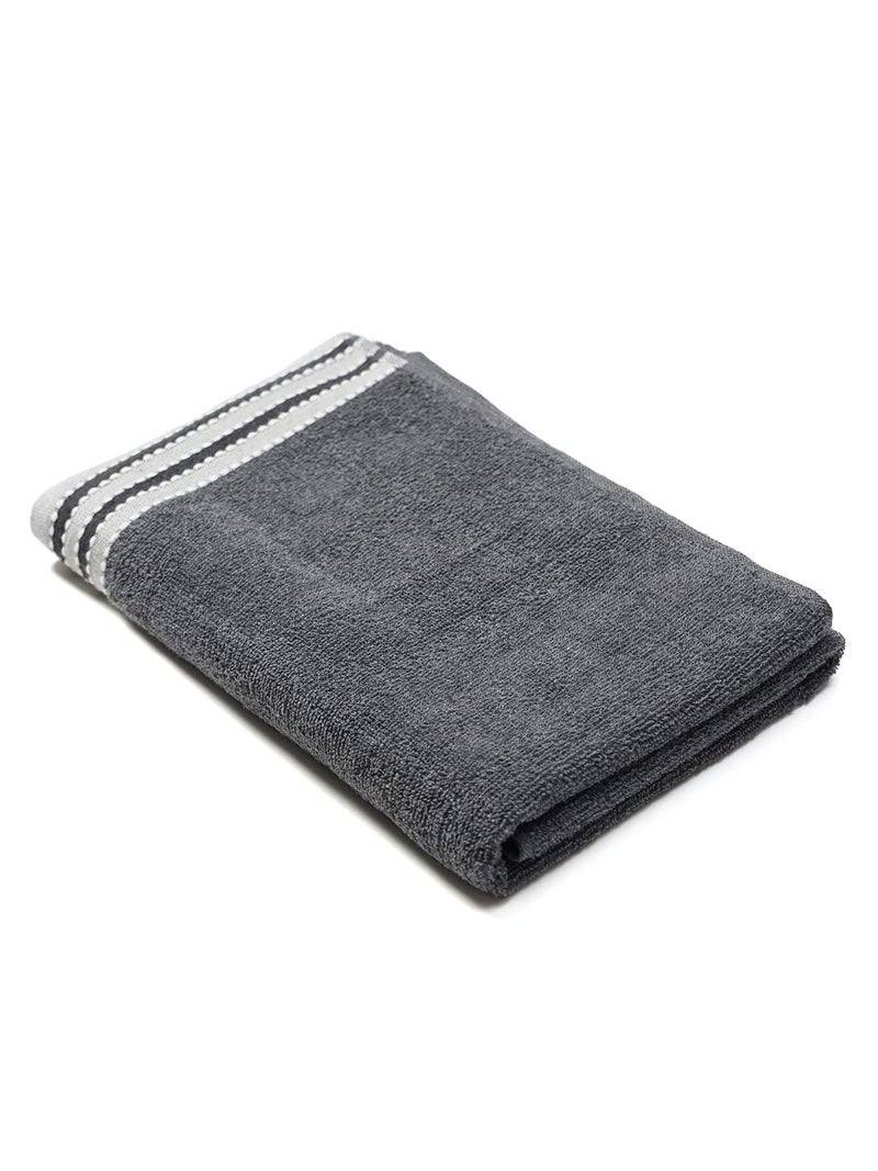 URBAN MAGIC 405GSM Soft Fabric Cotton Grey Bath Towel - (68 x 137 cms) - Pack of 1 - Image 4