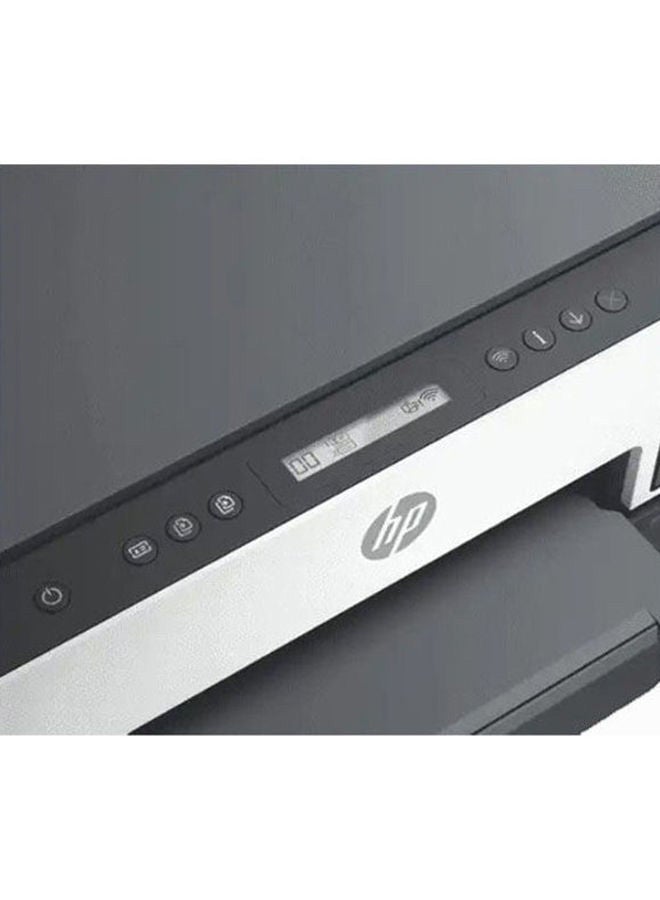 HP طابعة سمارت تانك 720 الكل في واحد لاسلكية للطباعة والمسح الضوئي والنسخ والطباعة التلقائية على الوجهين تطبع ما يصل إلى 18000 صفحة بالحبر الأسود و8000 صفحة بالألوان، بلون أبيض/رمادي طراز [6UU46A] أبيض - رمادي - Image 4