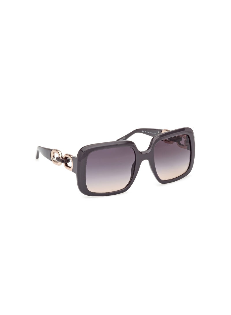 GUESS Plastic Square Full Rim Women UV Protection Sunglass - Image 3