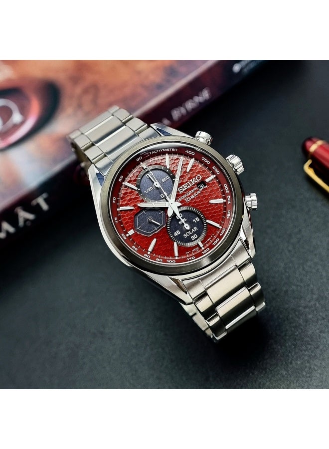 Seiko Macchina Sportiva Solar Chronograph Watch SSC771P1, 41.4 mm Red Dial, Stainless Steel Case & Bracelet, 100 m WR - Image 3