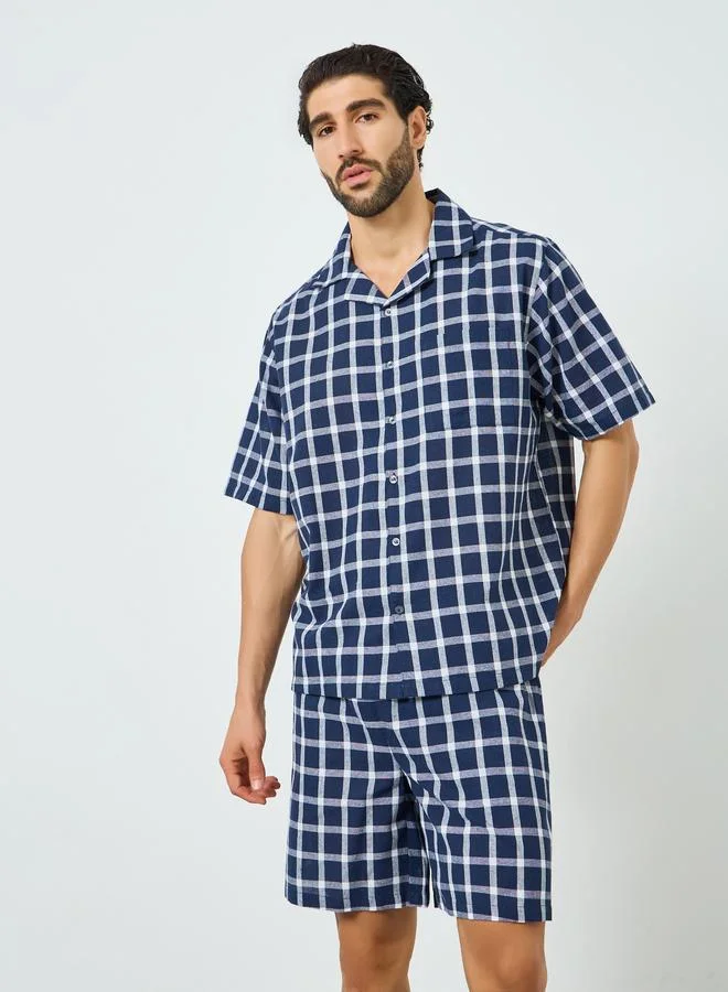ستايلي مجموعة من قميص قطن مربعات وشورت للرجال