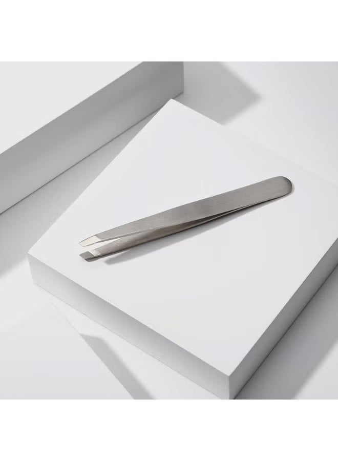 Professional high precision eyebrow tweezers, easy to hold and use - Image 2