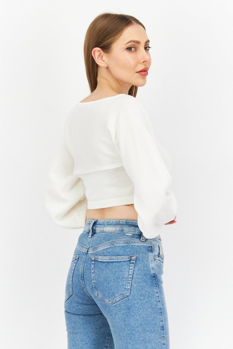 NA-KD كنزة محبوكة قصيرة ذات رقبة مربعة للنساء، بيضاء - Image 3