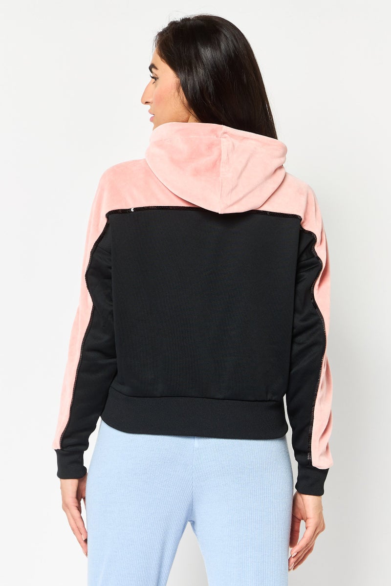 PUMA جاكيت رياضي خارجي طويل الأكمام للنساء بقصة عادية، متعدد الألوان - Image 3