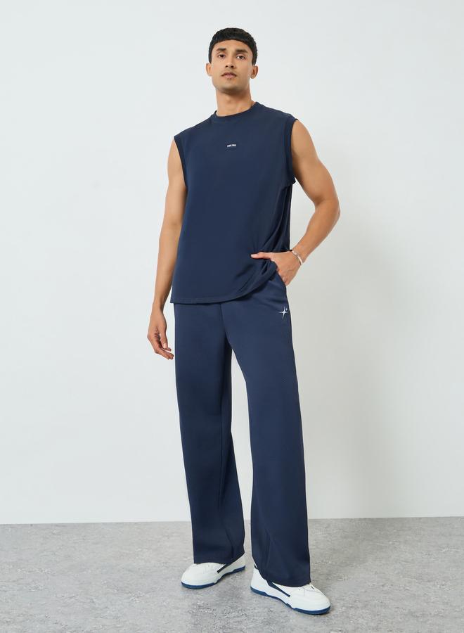 ستايلي جوغر مريح بطبعة بسيطة عند الجيب - Image 2