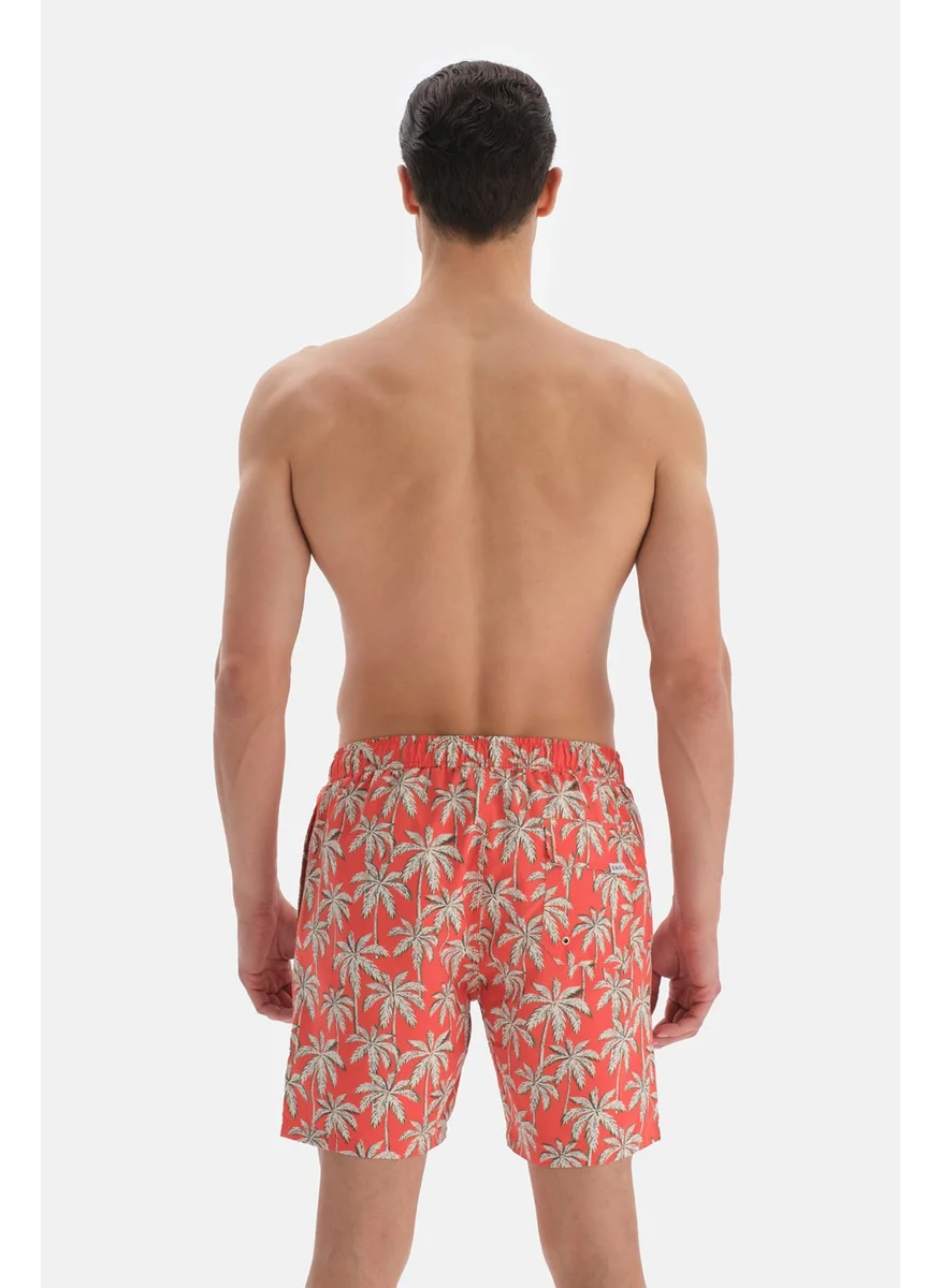 داجي Orange - Ecru Palm Des. Medium Shorts