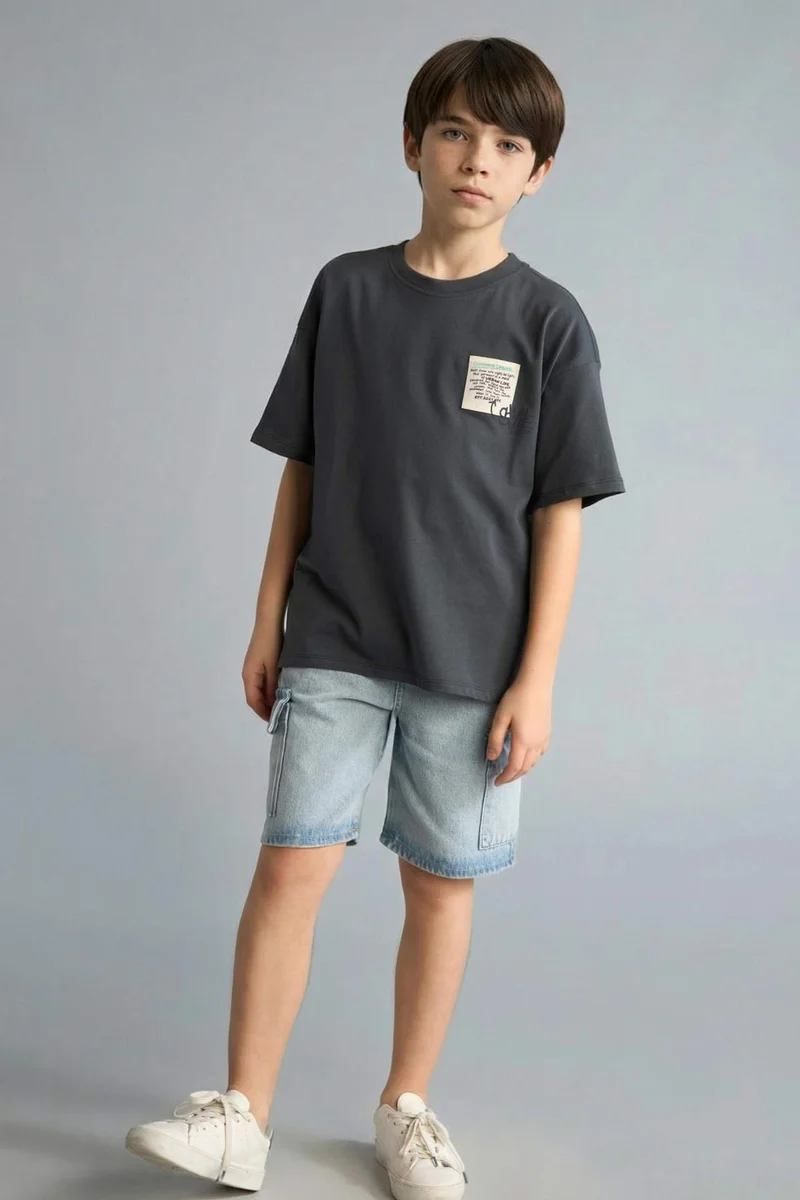 ديفاكتو Oversize Fit Short Sleeve T-Shirt