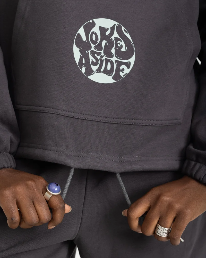 جوكس اسايد هودي رمادي بشعار