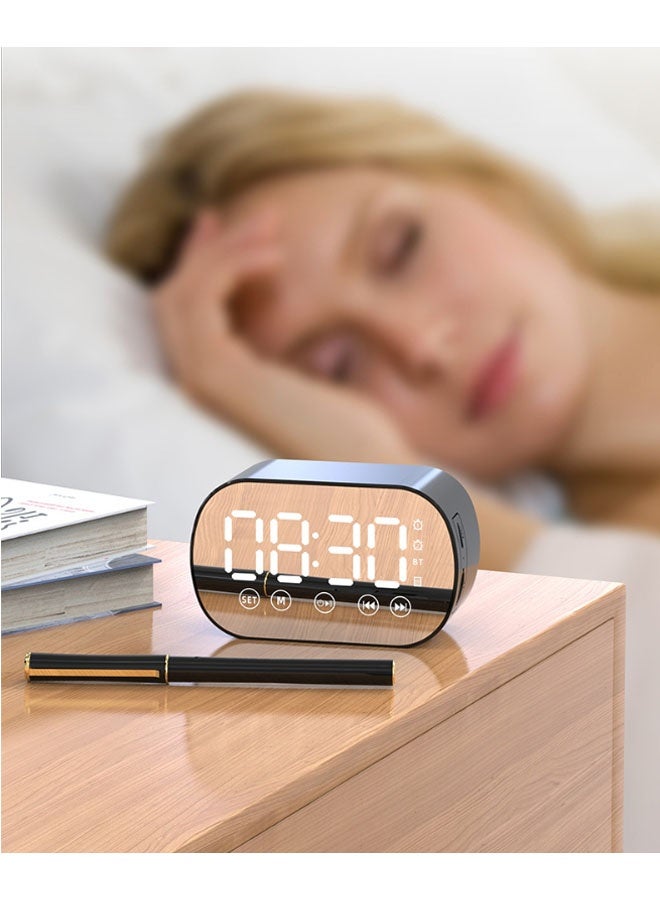 نيوترل مكبر صوت بلوتوث محمول S15 مزود بفتحة لبطاقة الذاكرة، ويتميز بإضاءة LED، وعرض التاريخ والوقت، ووظيفة المنبه، وتشغيل الموسيقى، والرد على المكالمات، واستقبال راديو FM. مثالي للاستخدام المنزلي، أو كهدية عيد ميلاد، أو للتجمعات الخارجية (أسود). - Image 5