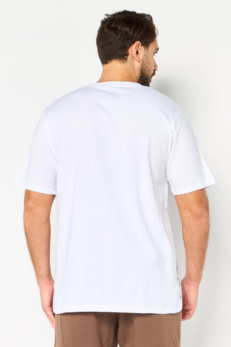 Reebok تي شيرت رياضي للرجال بأكمام قصيرة مناسب في الهواء الطلق، أبيض - Image 3