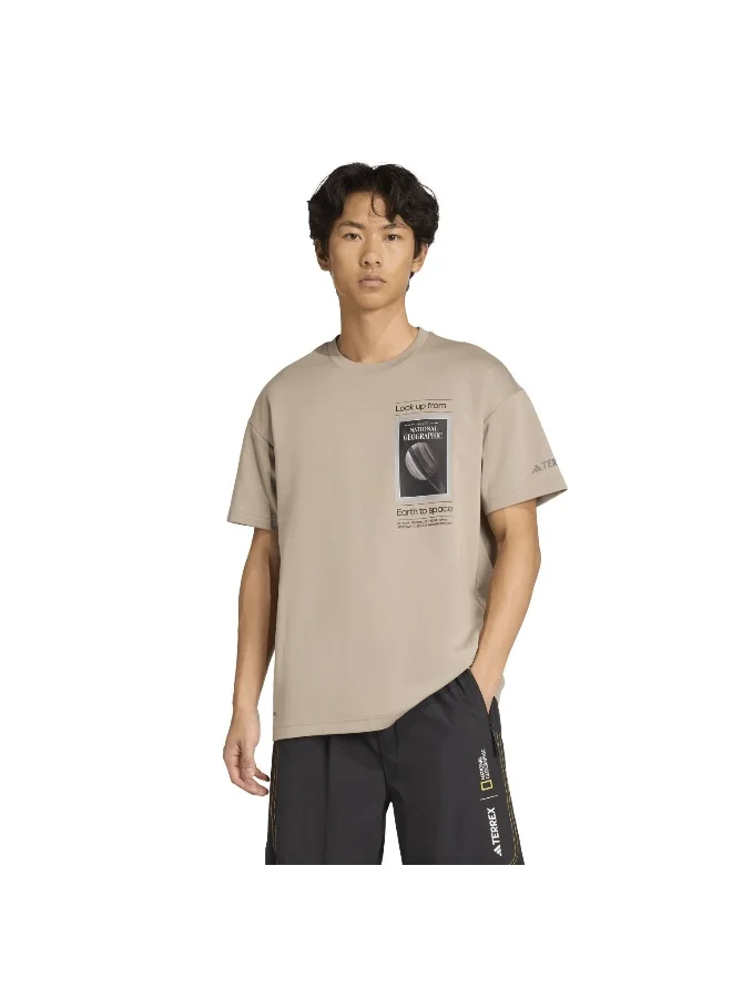 Adidas Adidas Ng U Ar F Gfx T Beige Graphic Tee (Short Sleeve) T-Shirts For Unisex
