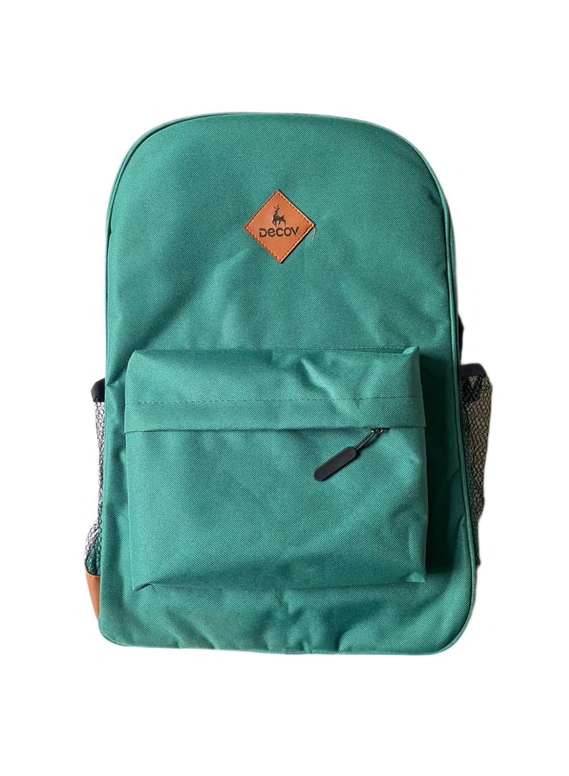 حقيبة ظهر Decov كلاسيكية، باللون السماوي مع لمسات بنقشة الثعبان، ورقعة شعار جلدية بنية