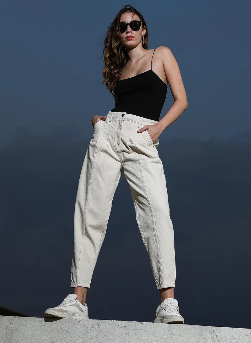 Campus Sutra Women's Ecru White Dark-Wash Tapered Denim Jeans For Casual Wear | High-Waist | Regular Fit | Button Closure | Denim Jeans Crafted With Comfort Fit For Everyday Wear