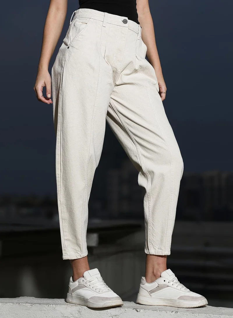 Campus Sutra Women's Ecru White Dark-Wash Tapered Denim Jeans For Casual Wear | High-Waist | Regular Fit | Button Closure | Denim Jeans Crafted With Comfort Fit For Everyday Wear